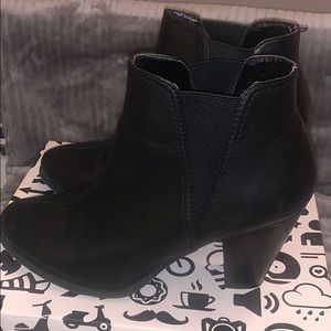 Ankle boots
